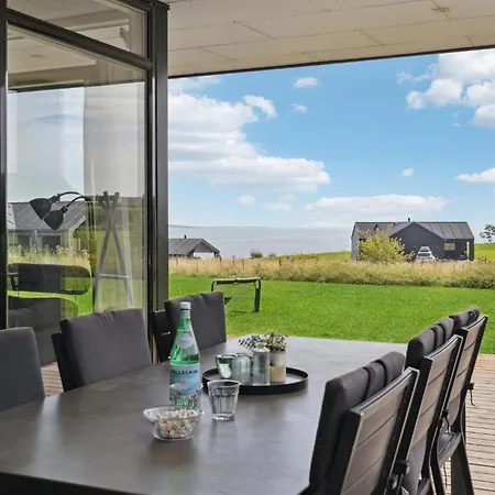 Vakantiehuis With Sea View 12